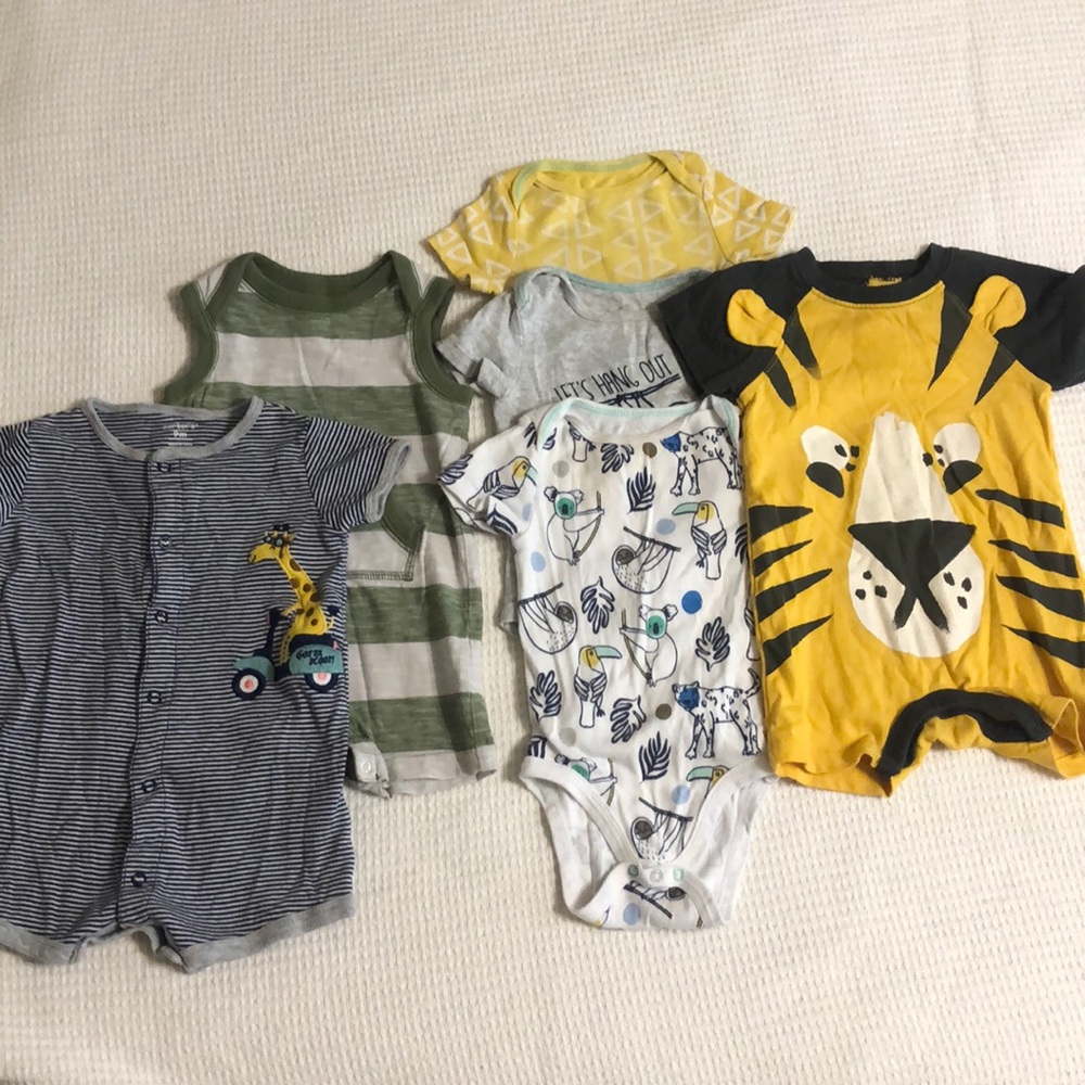 LOT of summer/warm weather outfits - sizes 3-9 months - cat & Jack, old navy